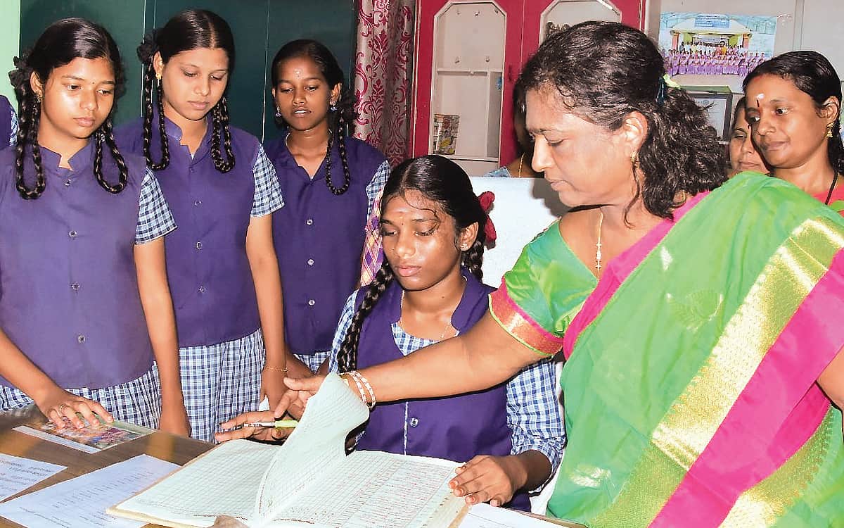 ஒரு நாள் தலைமை ஆசிரியர்