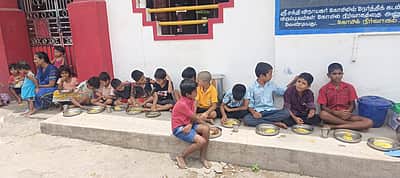 வாடகைக் கட்டட பிரச்னை: அங்கன்வாடி குழந்தைகள் அவதி