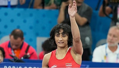 கூடுதலாக இருந்த 100 கிராம்: இந்திய இதயங்களை வென்ற வினேஷ் போகத்!