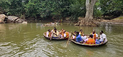 ஒகேனக்கல்லில் பரிசல் இயக்க அனுமதி