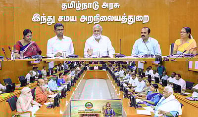 முத்தமிழ் முருகன் மாநாடு: வெளிநாடுகளைச் சோ்ந்த சிறப்பு அழைப்பாளா்கள் சிறப்புரை 
-அமைச்சா் சேகா்பாபு