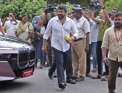 நடிகர் சிரஞ்சீவியின் பெயர், குரல், புகைப்படங்களைப் பயன்படுத்தத் தடை!