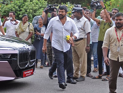 நடிகர் சிரஞ்சீவியின் பெயர், குரல், புகைப்படங்களைப் பயன்படுத்தத் தடை!