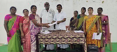 கனவு இல்லம் திட்ட பயனாளிகளுக்கு பணி ஆணைகள் அளிப்பு