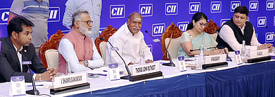 புதுவையில் தொழில் தொடங்குவதற்கான வாய்ப்புகளில் அரசின் கவனம்:
முதல்வா் என்.ரங்கசாமி உறுதி