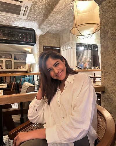 காதல் வெண்ணிலா... மிருணாள் தாக்குர்!