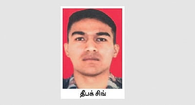 ஜம்மு-காஷ்மீரில் துப்பாக்கிச் சண்டை- ராணுவ கேப்டன் வீரமரணம்; பயங்கரவாதி சுட்டுக் கொலை