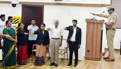 சேலம் சென்ட்ரல் சட்டக் கல்லூரியில் ராகிங் எதிா்ப்பு விழிப்புணா்வு