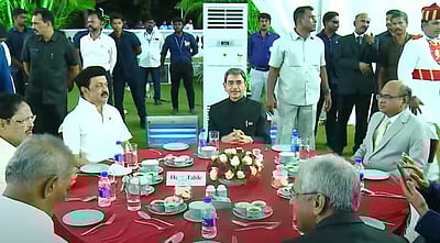 ஆளுநர் தேநீர் விருந்து: முதல்வர் ஸ்டாலின் பங்கேற்பு