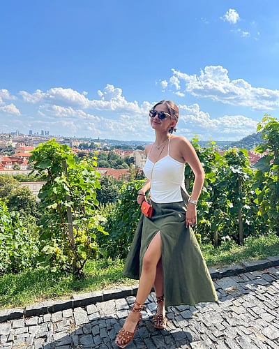 பராகுவேயின் அழகில் தொலைந்த அனுஷ்கா சென்..!