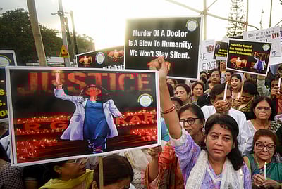 மருத்துவர்களை மீண்டும் பேச்சுவார்த்தைக்கு அழைத்த மேற்குவங்க அரசு!