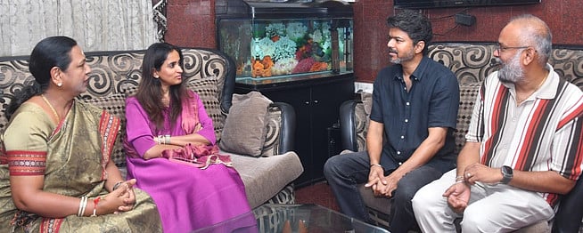 பிரேமலதாவுடன் விஜய் சந்திப்பு