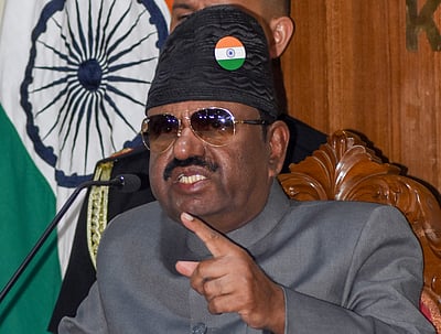 மேற்கு வங்கம் பெண்களுக்கு பாதுகாப்பற்ற மாநிலம்: ஆளுநர் ஆனந்த போஸ்