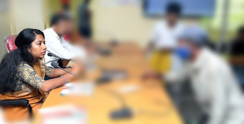 கிருஷ்ணகிரி மாவட்ட ஆட்சியா் கே.எம்.சரயு