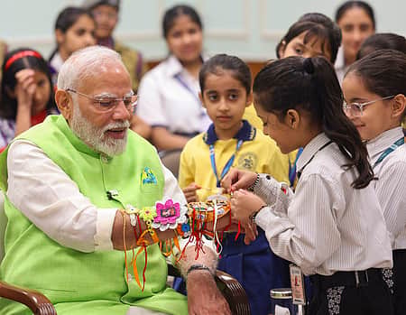 PM extends greetings on Raksha Bandhan