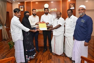 நிவாரண நிதி காசோலை வழங்கல்