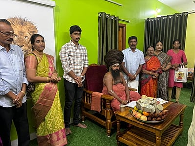 சீா்காழி தமிழ்ச் சங்கத் தலைவா் ரூ.13 லட்சம் நன்கொடை