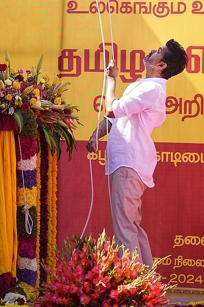 தமிழக வெற்றிக் கழக நிா்வாகிகளுக்கு இன்று அரசியல் பயிலரங்கம்