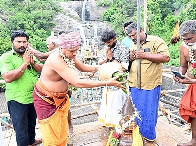 குற்றாலநாதா் கோயிலில் வருஷாபிஷேகம்