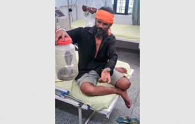 கடித்த பாம்பை டப்பாவில் 
அடைத்து மருத்துவமனைக்கு வந்த நபரால் உ.பி.யில் பரபரப்பு