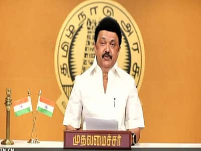 பட்டாசு ஆலை விபத்தில் உயிரிழந்தவர்களின் குடும்பத்தினருக்கு நிதியுதவி: முதல்வா் அறிவிப்பு