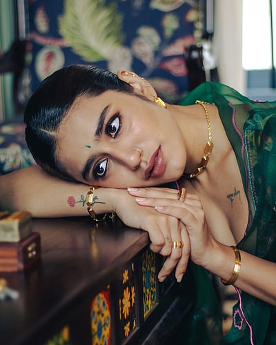 ராதை... பிரியா வாரியர்!