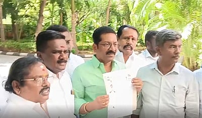 அண்ணாமலை மீது காவல் ஆணையரிடம் அதிமுக புகார்!