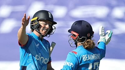 அயர்லாந்து கிரிக்கெட் தொடர்: இங்கிலாந்து பெண்கள் அணி அறிவிப்பு!