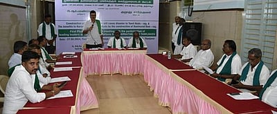 காவிரியில் அணைகள் கட்டும் விவகாரம்: தஞ்சாவூரில் தமிழ்நாடு - கா்நாடக மாநில விவசாயிகள் கலந்துரையாடல்