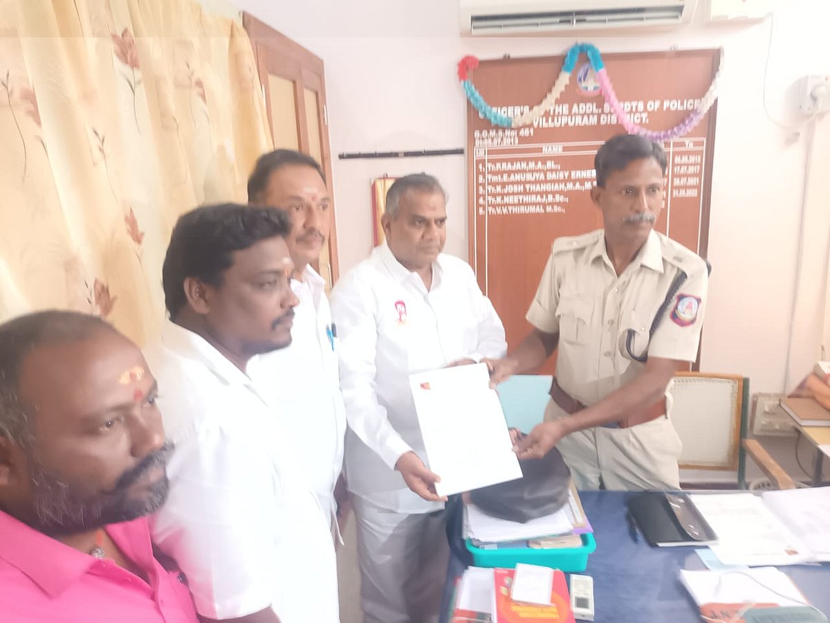 கூடுதல் காவல் கண்காணிப்பாளரிடம் மனு அளித்த புஸ்ஸி ஆனந்த்.