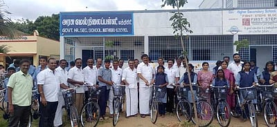 மத்திகிரியில் விலையில்லா மிதிவண்டி வழங்கும் விழா