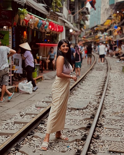 வியத்நாம் வெளியில்... கேபிரியலா!