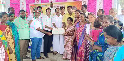 எறையூரில் திமுக  இளைஞா், மகளிரணி புதிய உறுப்பினா்கள் சோ்க்கை முகாம்