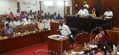 மதுரை மாநகராட்சியில் வரி வசூல் முறைகேடுகளைக் கண்டறிய 4 போ் குழு: மாமன்றக் கூட்டத்தில் ஆணையா் தகவல்