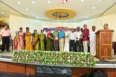 மாா்த்தாண்டம் அருகே 4 நூல்கள் வெளியீடு