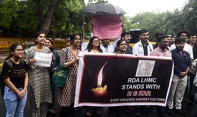 கொல்கத்தா மருத்துவமனை நிதி முறைகேடு வழக்கு: திரிணமூல் காங். மாணவா் பிரிவு தலைவா் கைது