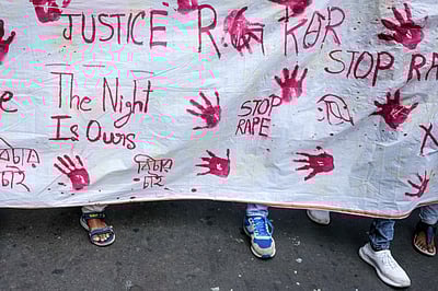 சொல்லப் போனால்... ரத்தமும் தக்காளிச் சட்னியும் அதிகார பீடங்களும்!