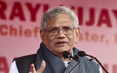 தொடர் சிகிச்சையில் சீதாராம் யெச்சூரி
