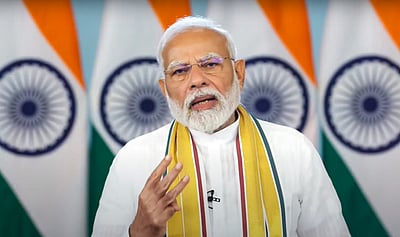 தமிழகத்தின் வளா்ச்சிக்கு முன்னுரிமை: வந்தே பாரத் தொடக்க விழாவில் மோடி