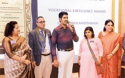 உலகையே வெல்வோம்..!