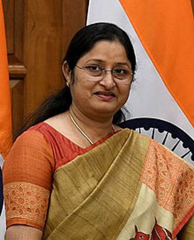 பாலியல் வன்கொடுமை செய்வோருக்கு சாகும் வரை
ஆயுள் தண்டனை விதிக்கும் சட்டம் உள்ளது: மம்தாவுக்கு மத்திய அமைச்சா் பதில் கடிதம்