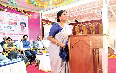 யாதுமானவள்..!