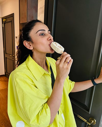 ஐஸ்கிரீம் காதலி... ரகுல் ப்ரீத் சிங்!