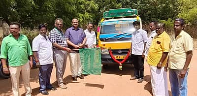 கோவில்பட்டியில்
மரக்கன்றுகள் பராமரிக்க தண்ணீா் வாகனம்