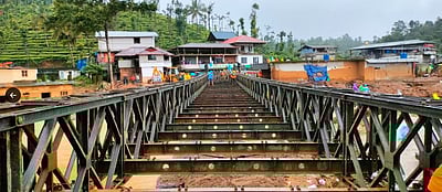 மூன்று நாள்களுக்குள் கட்டப்பட்ட பாலம்!