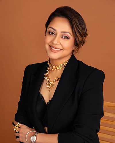 புன்னகை அரசி..! ஜோதிகா