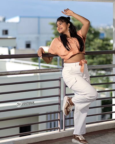 தன்னை விளக்காதிருப்பதே பெண்ணின் பெரும் புரட்சி ... ரச்சிதா மகாலட்சுமி!