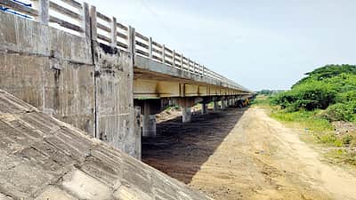 பாலாற்றில் படுகை கட்டுவதற்கு தமிழக அரசு ரூ.52.48 கோடி நிதி பங்களிப்பு: மக்களவையில் மத்திய அமைச்சா் பதில்