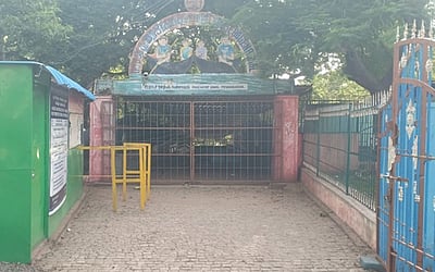 ஒகேனக்கல் காவிரியில் பரிசல் இயக்கவும், அருவிகளில் குளிக்கவும் தடை!