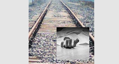 சத்தீஸ்கர்: தண்டவாளத்தில் அமர்ந்து மொபைல் கேம் விளையாடிய 2 சிறுவர்கள் ரயில் மோதி பலி